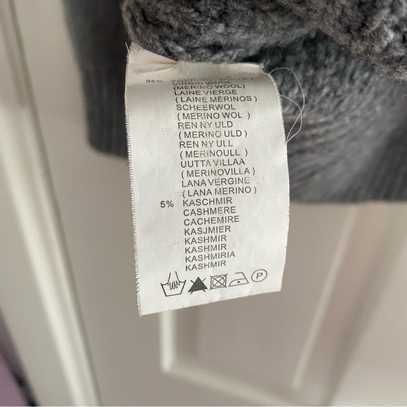 Fisherman out of Ireland Grey Knit Sweater - Picture 4 of 8